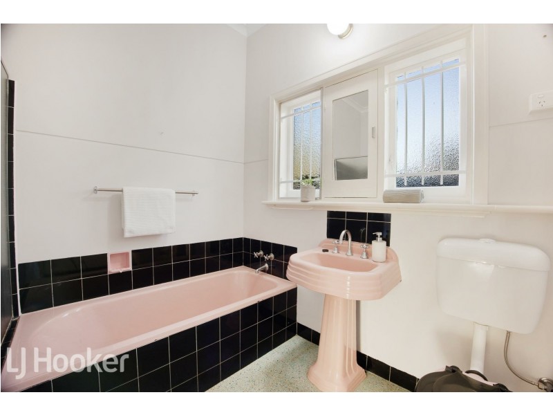 31 Walpole Street, St James WA 6102