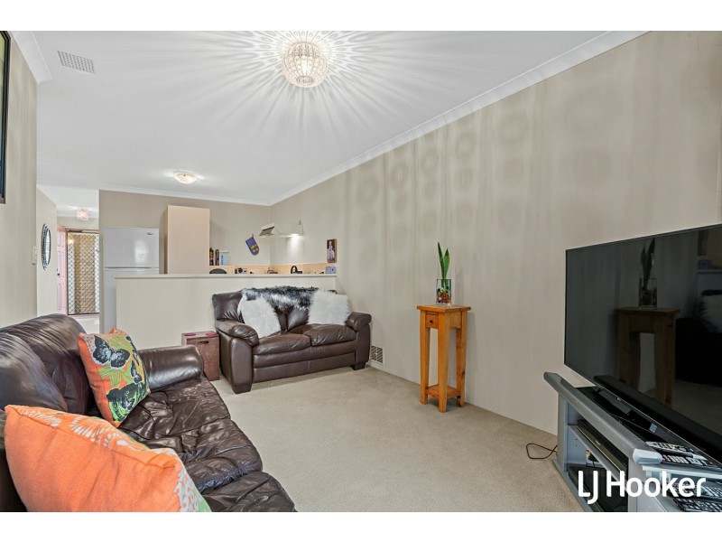 5/8 Leslie Street, Cannington WA 6107