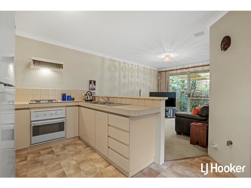 5/8 Leslie Street, Cannington WA 6107