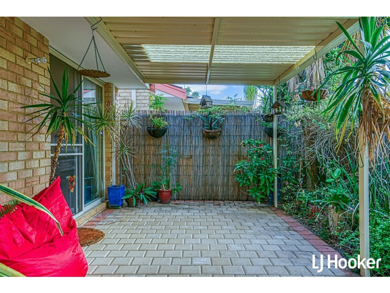 5/8 Leslie Street, Cannington WA 6107