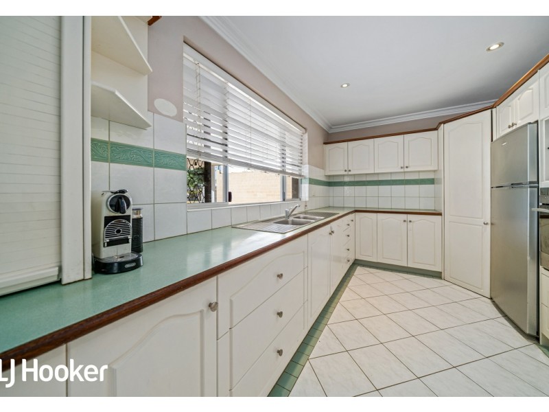 9 Hermes Street, Riverton WA 6148