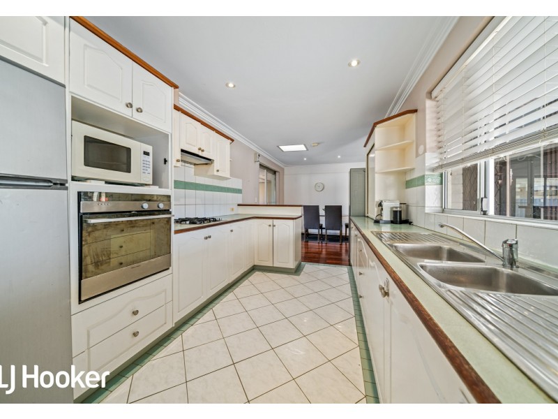 9 Hermes Street, Riverton WA 6148