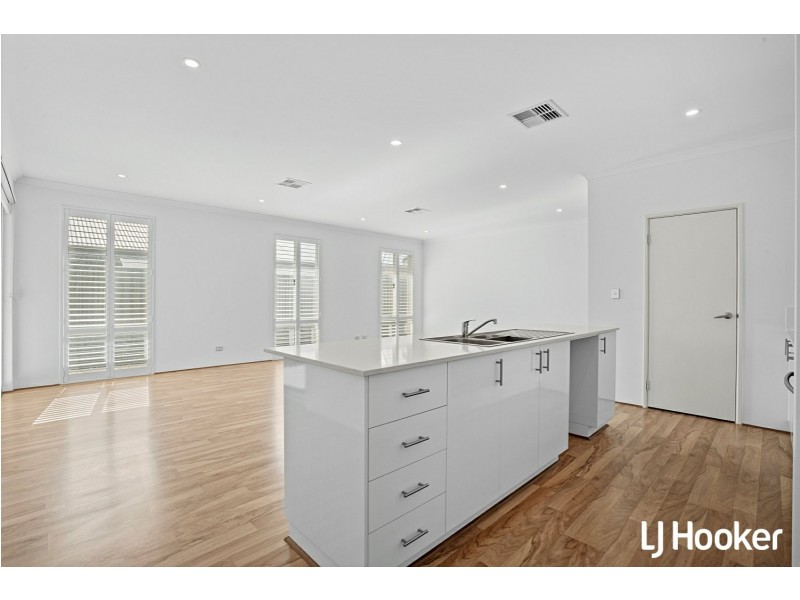 7 Magos Way, Aveley WA 6069