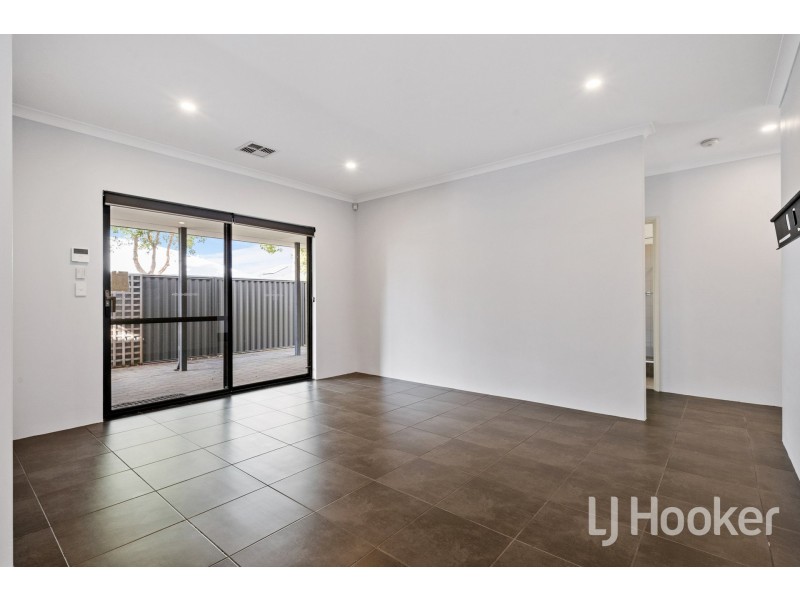 8 Cinnabar Loop, Byford WA 6122