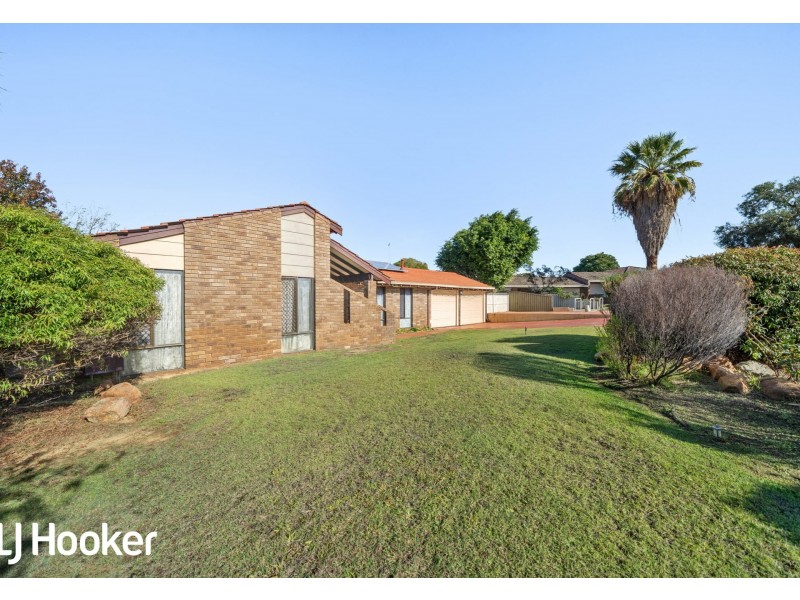 6 Rae Place, Leeming WA 6149