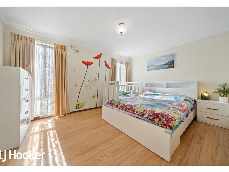 6 Rae Place, Leeming WA 6149