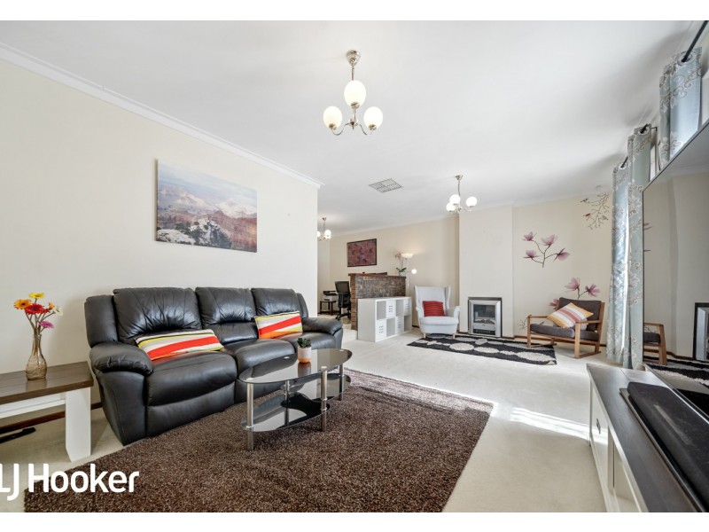 6 Rae Place, Leeming WA 6149