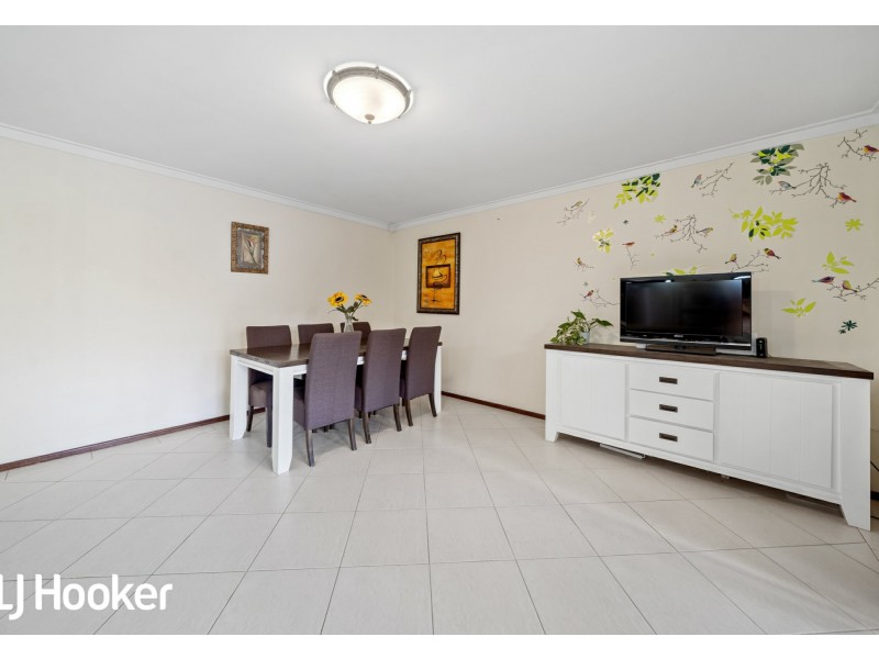 6 Rae Place, Leeming WA 6149