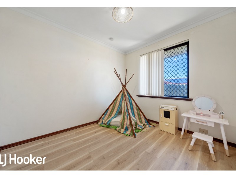 6 Rae Place, Leeming WA 6149