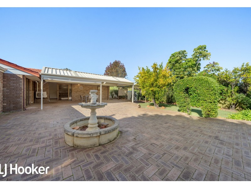 6 Rae Place, Leeming WA 6149
