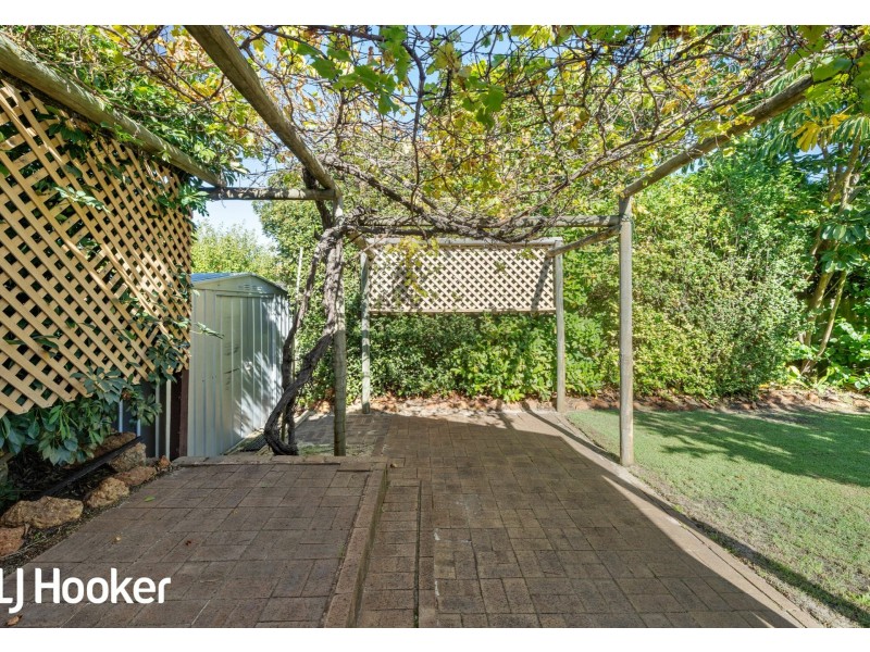 6 Rae Place, Leeming WA 6149