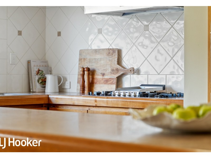 25 Marcus Avenue, Booragoon WA 6154