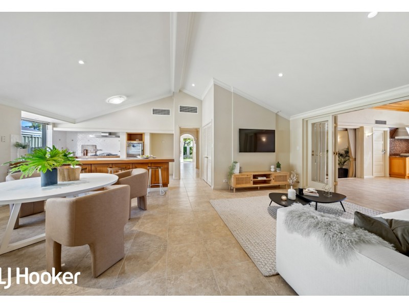 25 Marcus Avenue, Booragoon WA 6154