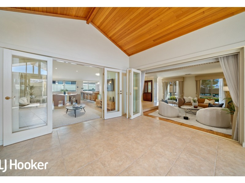 25 Marcus Avenue, Booragoon WA 6154