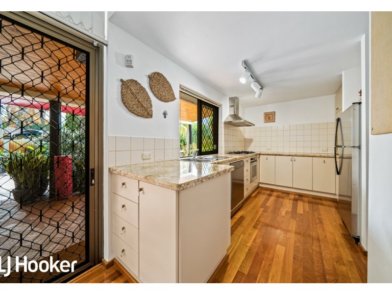 15 Carlow Circle, Waterford WA 6152