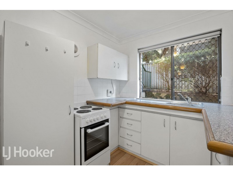 4/52 King George Street, Victoria Park WA 6100