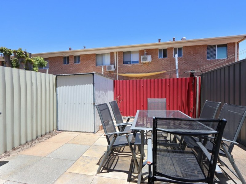 2/1179 Albany Highway, Bentley WA 6102
