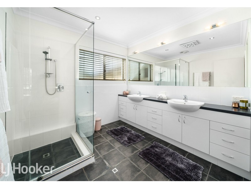 104 Sunbury Road, Victoria Park WA 6100