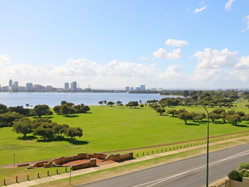 14/181 Mill Point Road, South Perth WA 6151