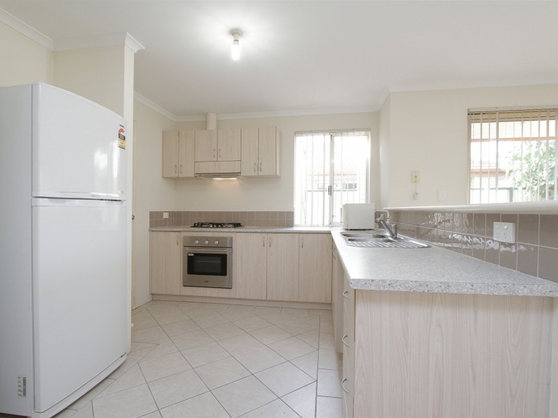 3/8 Acton Avenue, Bentley WA 6102