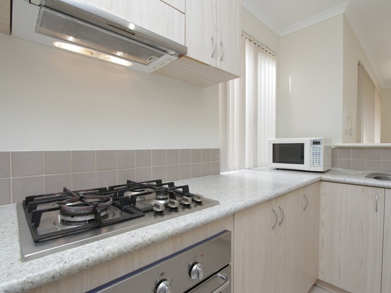 3/8 Acton Avenue, Bentley WA 6102