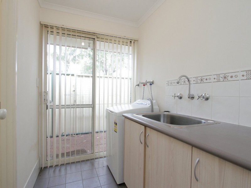 3/8 Acton Avenue, Bentley WA 6102