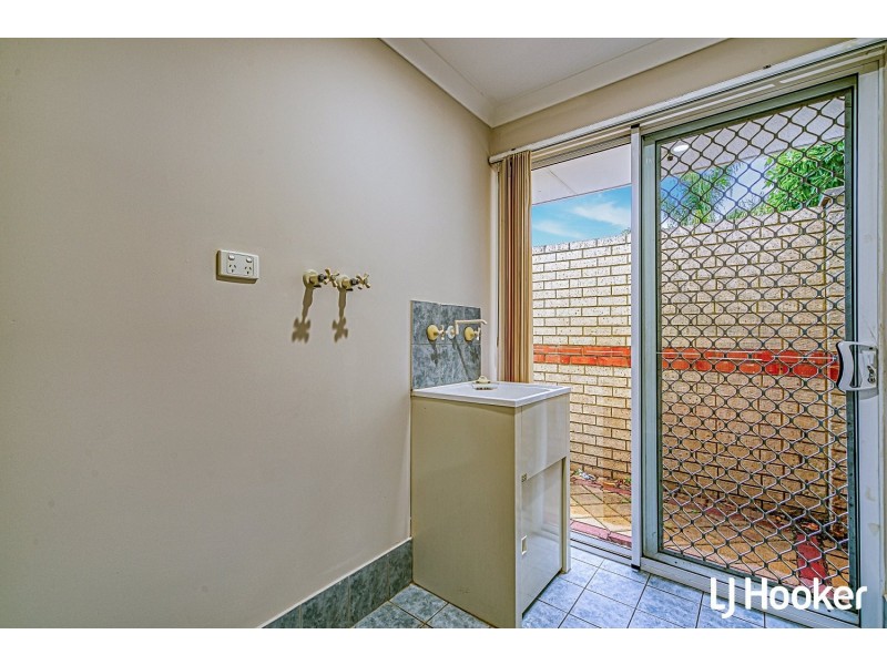 50 Cross Street, Queens Park WA 6107