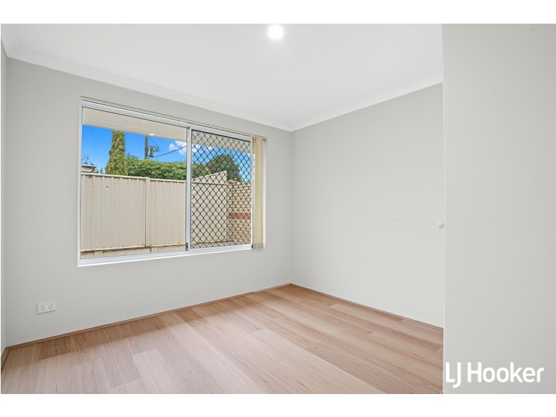 50 Cross Street, Queens Park WA 6107