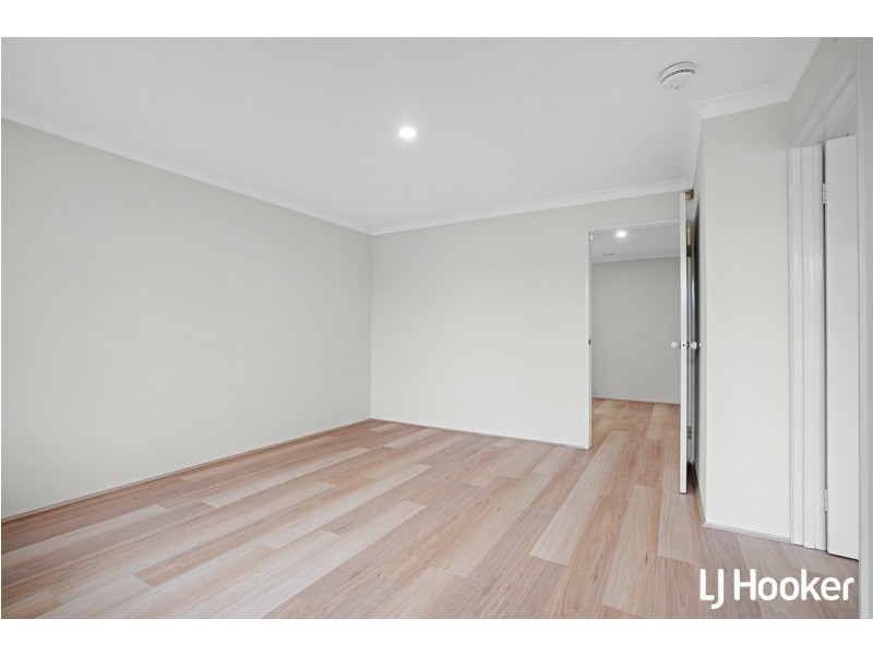 50 Cross Street, Queens Park WA 6107