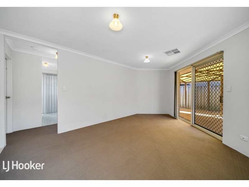 1/82 Station Street, Cannington WA 6107