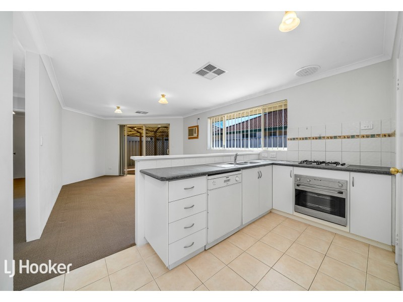 1/82 Station Street, Cannington WA 6107