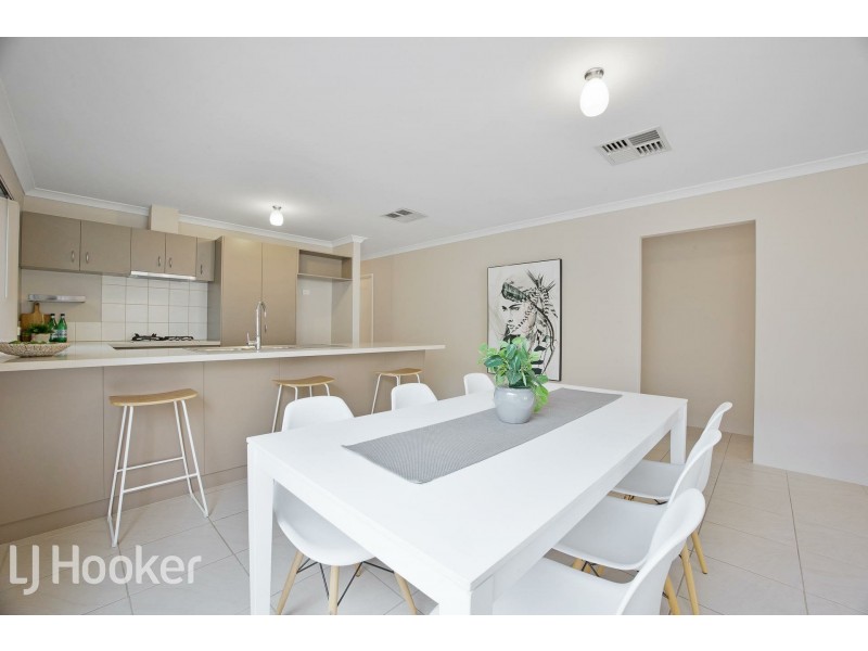 10 Bunratty Link, Canning Vale WA 6155