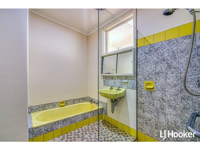 276 Wright Street, Cloverdale WA 6105