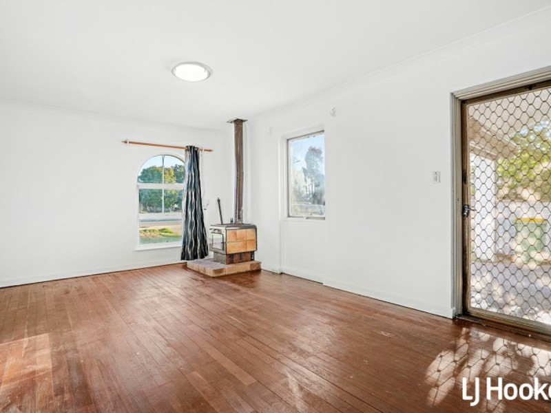 113 Central Avenue, Redcliffe WA 6104