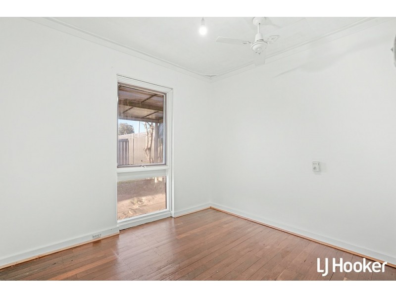 113 Central Avenue, Redcliffe WA 6104