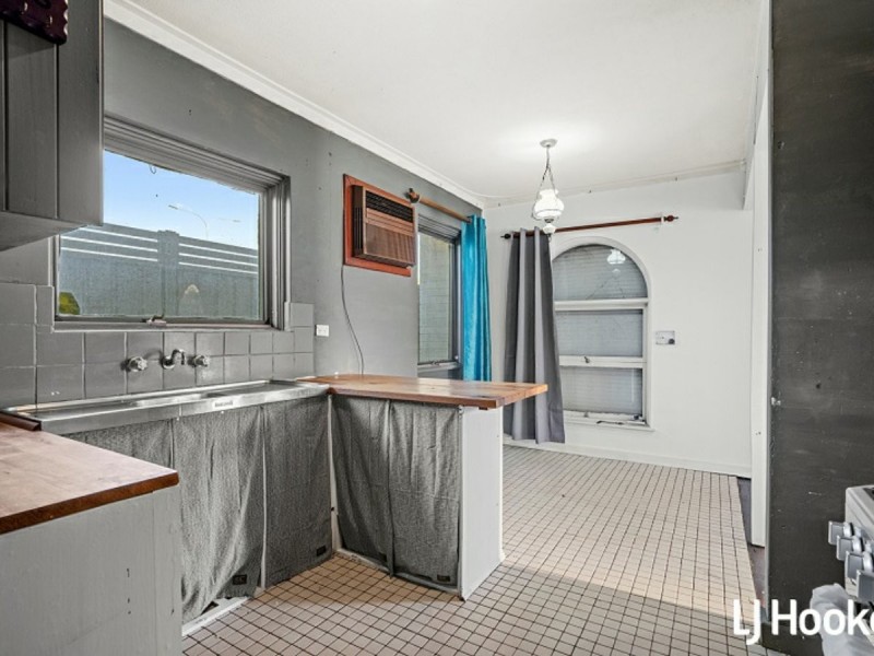 113 Central Avenue, Redcliffe WA 6104