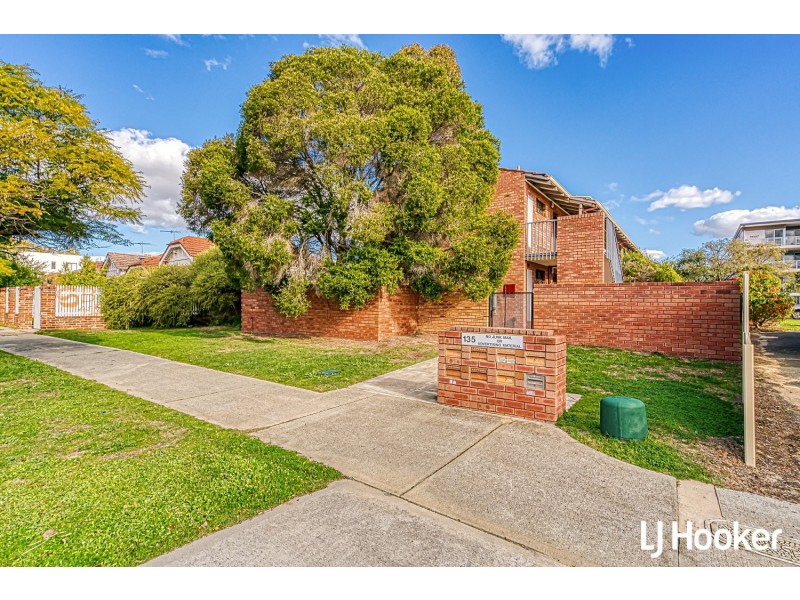 4/135 Hubert Street, East Victoria Park WA 6101