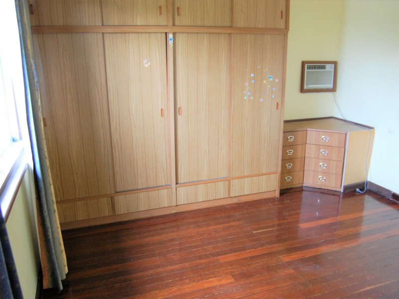 11 Wyndham Street, St James WA 6102