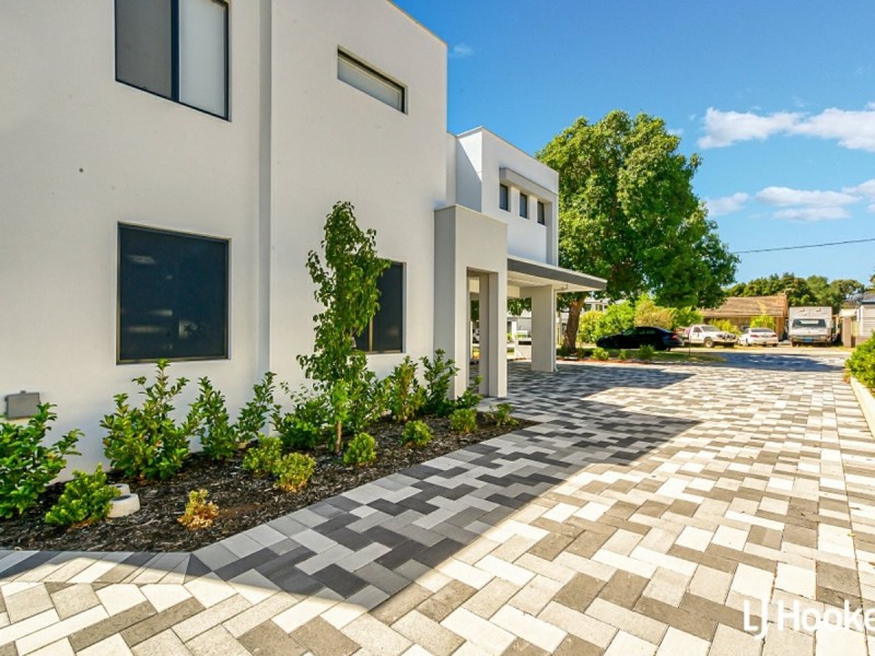 2/174 Leake Street, Belmont WA 6104