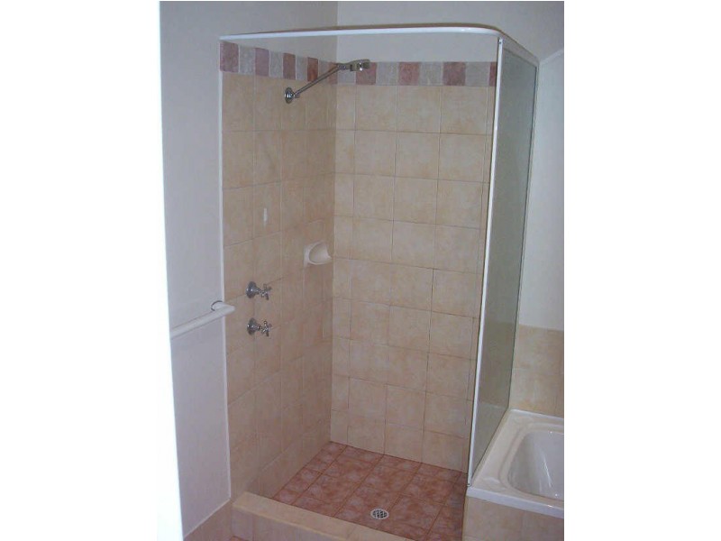 2/8 King George Street, Victoria Park WA 6100