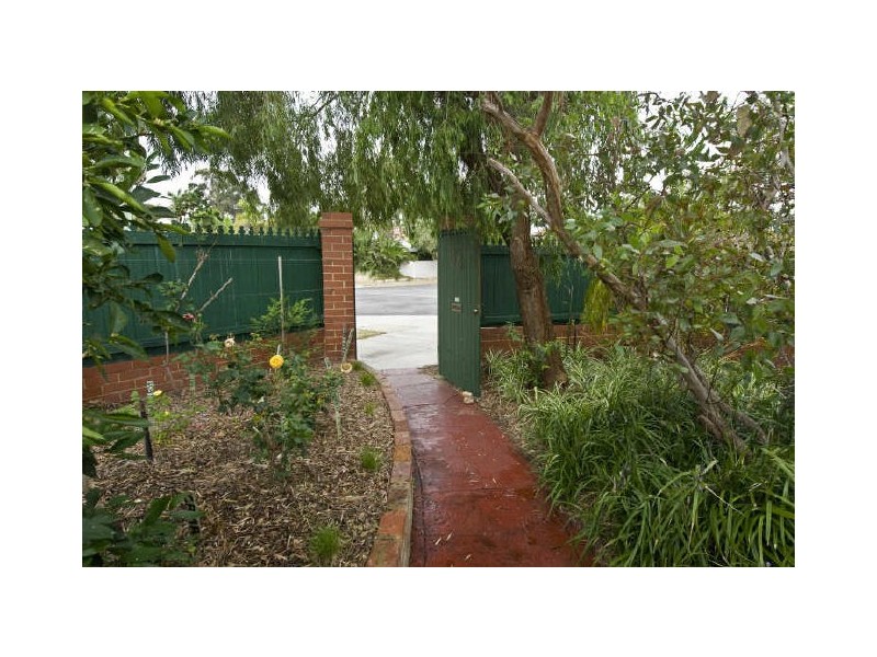 55 Teague Street, Victoria Park WA 6100