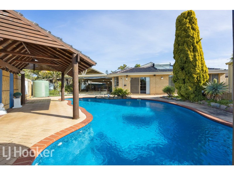 8 Alfred Close, Safety Bay WA 6169