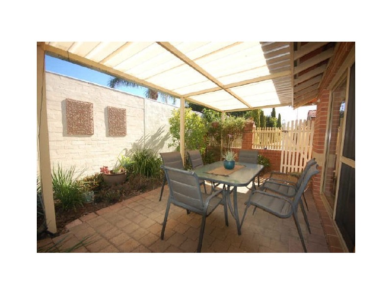 4/12 Villiers Street, Yokine WA 6060