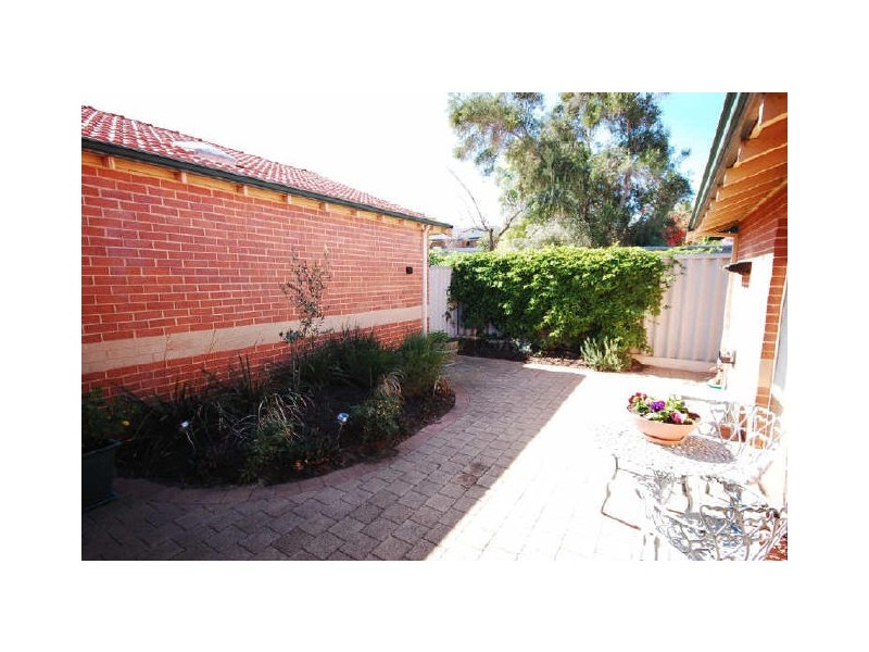 4/12 Villiers Street, Yokine WA 6060