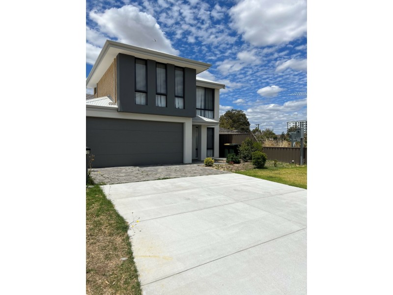 12 Bauer Street, Cannington WA 6107