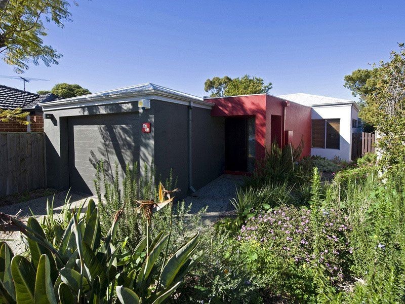 3/2A Reen Street, St James WA 6102