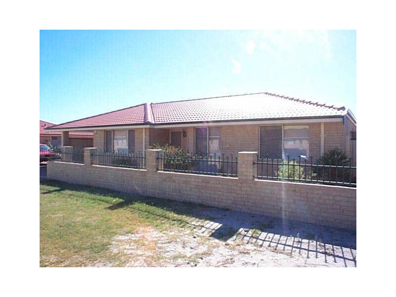 3/9 Lansing Street, Queens Park WA 6107