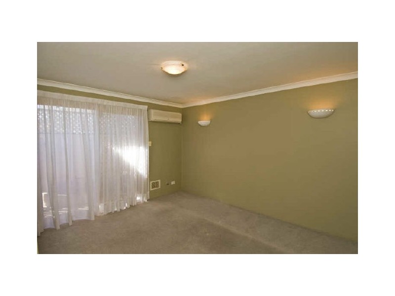 2/10 Rathay Street, Victoria Park WA 6100