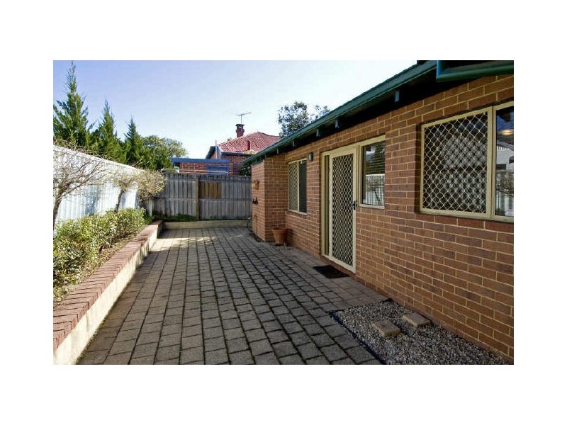 2/10 Rathay Street, Victoria Park WA 6100