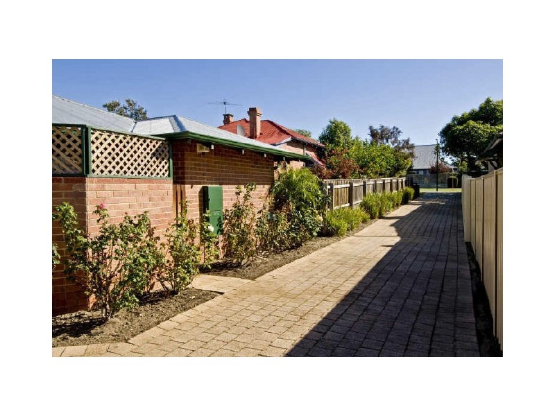 2/10 Rathay Street, Victoria Park WA 6100